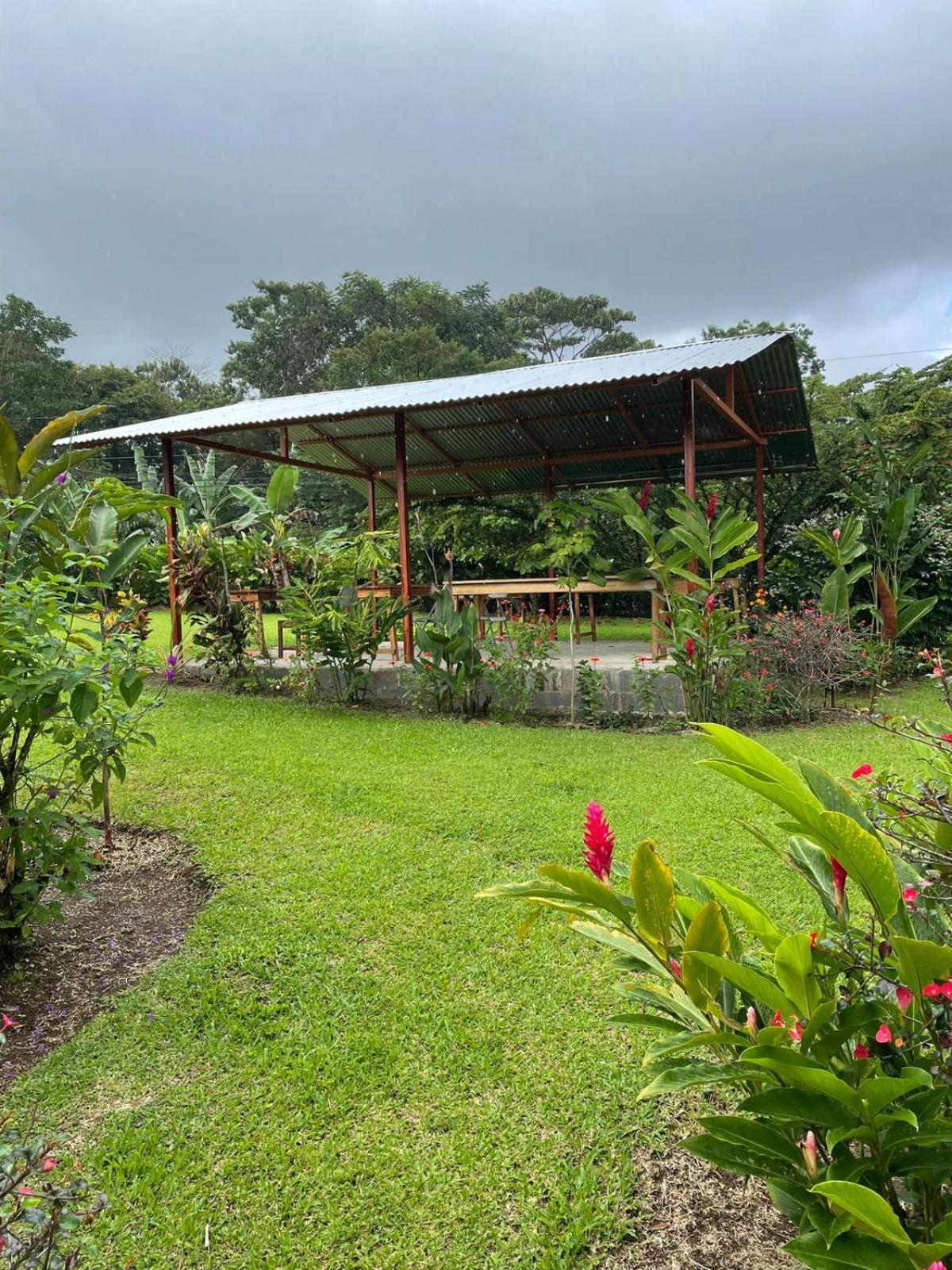Cabinas La Catarata La Fortuna Exterior photo
